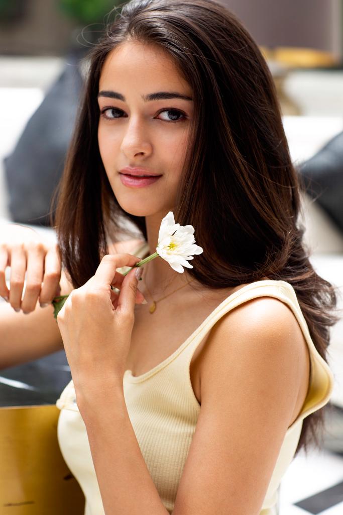 Photo of डेब्यू से पहले ही अनन्या पांडे के पास ब्रांड्स की भरमार