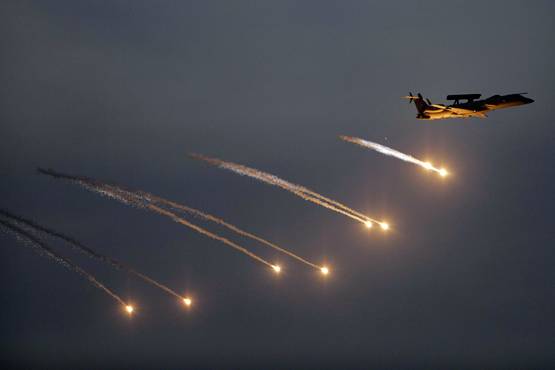 Photo of भारतीय वायु सेना ने LoC पार कर आतंकी ठिकानों को किया तबाह, 1000 Kg बम गिराए