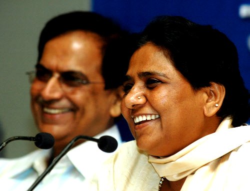 Photo of क्या इस ब्राह्मण चेहरे के वजह से बड़े नेता छोड़ रहें हैं मायावती का साथ