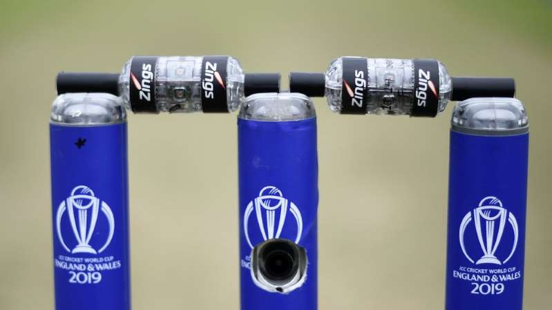 Photo of विश्वकप में गेंदबाजो के लिये दु:स्वप्न बन गई है ‘जिंग गिल्लियां’