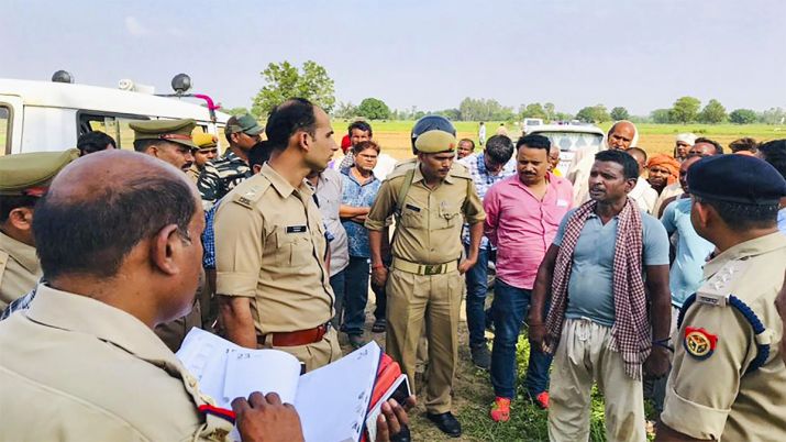 Photo of सोनभद्र नरसंहार में संवैधानिक प्रतिबद्धता की अनदेखी हो रही उजागर