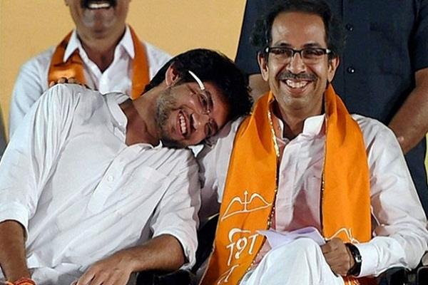 Photo of कभी मातोश्री था पावर सेंटर अब हर दर पर जा रहे हैं उद्धव