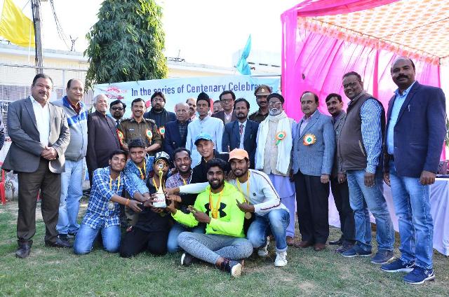 Photo of ‘शियाड खेल’ में मेडल पाकर खिले चेहरे,मेधावियों के सपनों को पंख