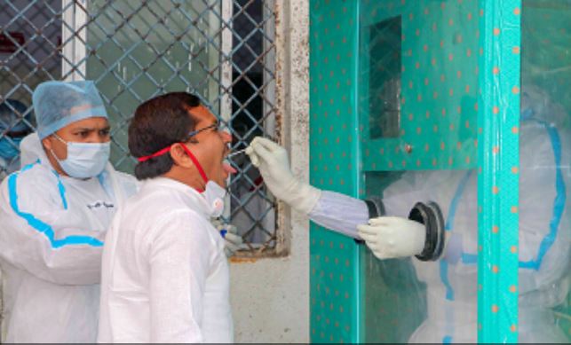 Photo of कोरोना मामलों में रिकॉर्ड छलांग, 4 लाख के पार मरीज