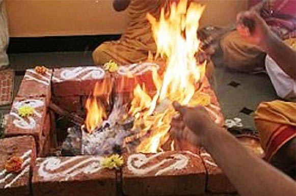 Photo of पंडितों के साथ हो गया छल, दक्षिणा की जगह मिला ‘धोखा’