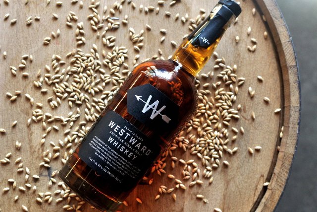 Photo of व्हिस्की की बोतलें बेचकर उसने लन्दन में खरीदा शानदार घर