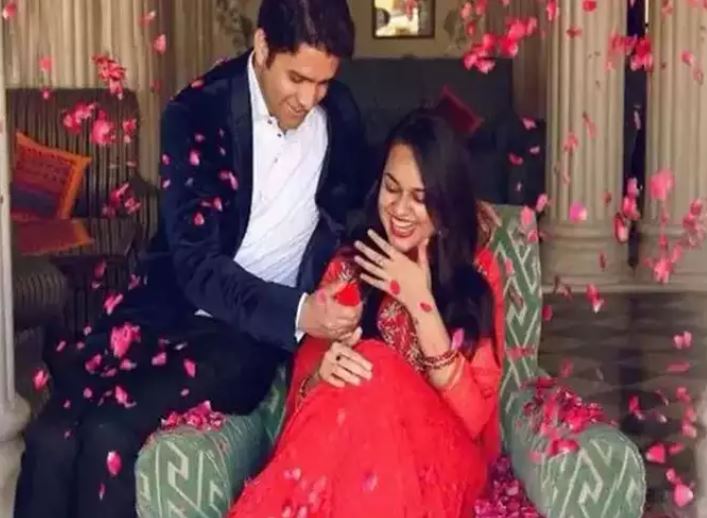 Photo of अतहर को तलाक देंगी IAS टीना डाबी, इंस्टाग्राम से हटा चुकी हैं कश्मीरी बहू का टाइटल