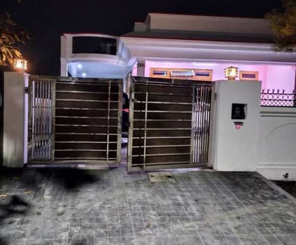 Photo of इस रेल अधिकारी के आवास को रात भर छानती रही सीबीआई