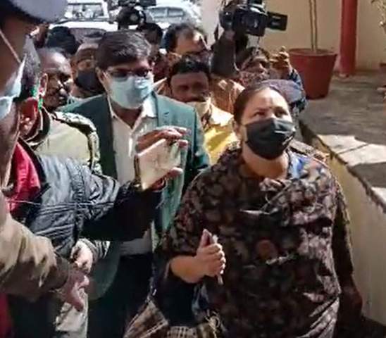 Photo of लालू की तबियत बिगड़ी, पिता का हाल जानने रांची पहुँचीं मीसा भारती