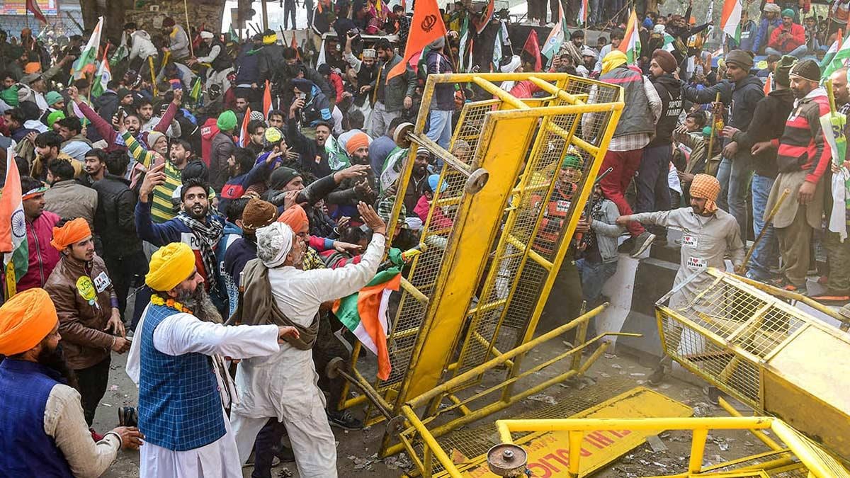 Photo of लाल किला हिंसा : जवानों पर हमला करने वाला युवक हुआ गिरफ्तार