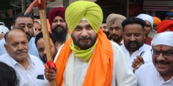 Photo of सिद्धू लौटे फॉर्म में और बताया किसकी देन है कृषि कानून