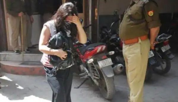 Photo of Facebook पर दोस्ती और बात पहुंची शादी तक लेकिन फिर युवती के साथ हुआ ये कांड