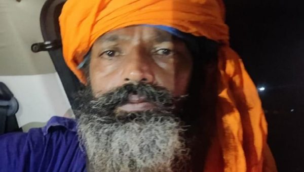 Photo of सिंघु बॉर्डर पर बेरहमी से हत्या के आरोपी आख़िरकार ‘निहंग’ ने किया सरेंडर
