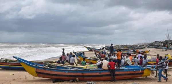Photo of अब ‘Cyclone Shaheen’ को लेकर मौसम विभाग ने किया अलर्ट