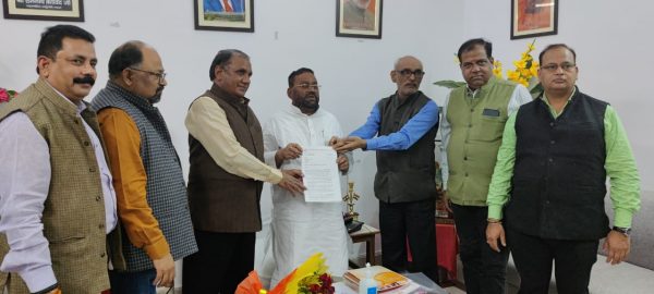 Photo of पत्रकारों को पेंशन पर श्रम मंत्री का आश्वासन, मजीठिया पर होगी सख्ती