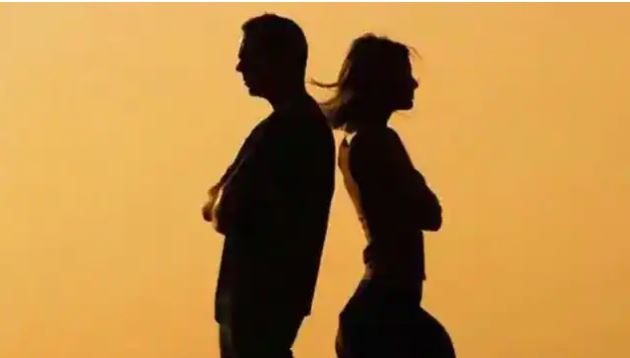 Photo of ‘परिवार के लिए करियर कुर्बान करती हैं पत्नियां, कमाई के बाद भी मिले गुजारा भत्ता’