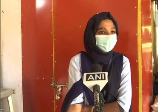 Photo of कर्नाटक : कॉलेज में हिजाब पहनने को लेकर नहीं थम रहा विवाद