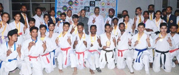 Photo of कराटे टाउन अकादमी ने जीती जिला स्तरीय कराटे प्रतियोगिता