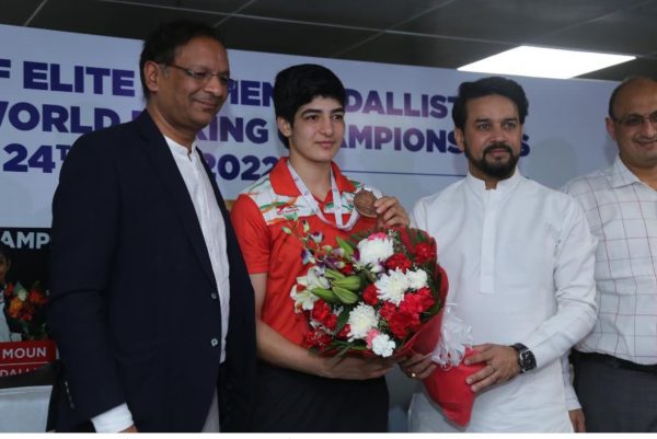 Photo of बीएफआई-साई ने निकहत, परवीन और मनीषा को सम्मानित किया