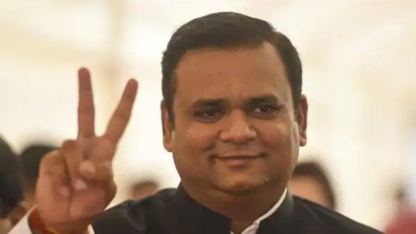 Photo of Maharashtra :  शिंदे गुट की राह हुई आसान , BJP के नार्वेकर बने विधानसभा के स्पीकर