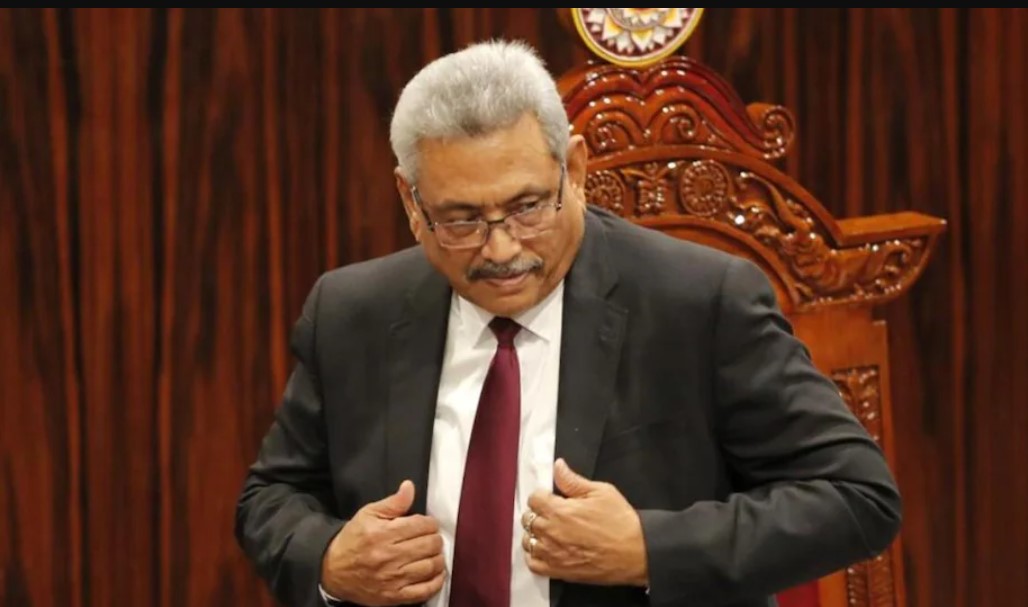 Photo of श्रीलंका के राष्ट्रपति भवन को प्रदर्शनकारियों ने घेरा, गोटबाया राजपक्षे भागे