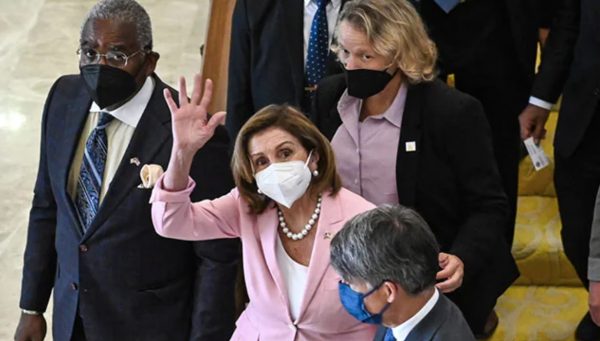 Photo of नैंसी पेलोसी के ताइवान पहुंचते ही बौखलाया चीन, बताया-‘बेहद खतरनाक’ अमेरिकी कार्रवाई