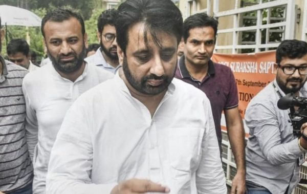 Photo of AAP MLA अमानतुल्लाह को एसीबी की 4 दिन की रिमांड