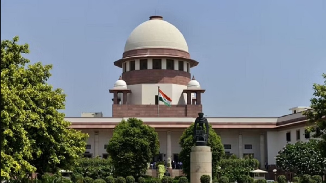 Photo of सुप्रीम कोर्ट में पहुंचा छपरा शराबकांड का मामला, फ‍िर बोले नीतीश कुमार- शराब पियोगे तो मरोगे