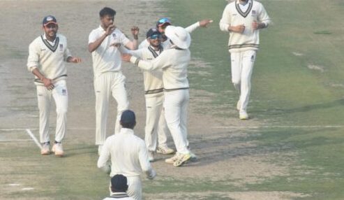 Photo of तो फिर इस बार भी रणजी के रण में UP के बंद हुए दरवाजे