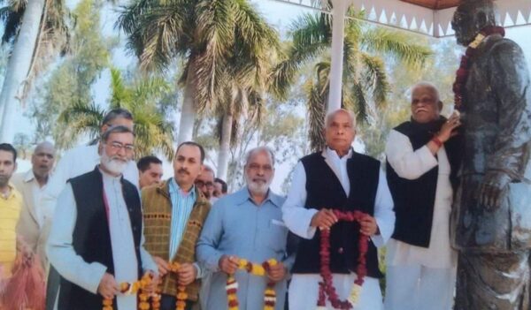 Photo of विश्वविद्यालय के निर्माणकर्ताओं को सत्ता के मद में प्रशासन ने भुला दिया