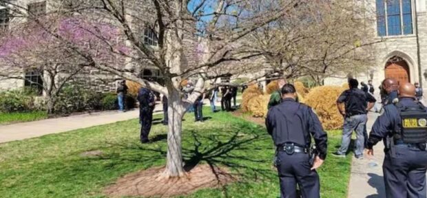 Photo of अमेरिका के स्कूल में ताबड़तोड़ फायरिंग, 3 बच्चों समेत 7 की जिंदगी ख़त्म