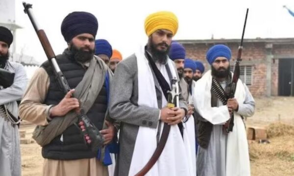 Photo of फरार अमृतपाल की पुलिस को चुनौती, बोला-कोई बाल बांका नहीं कर सकता