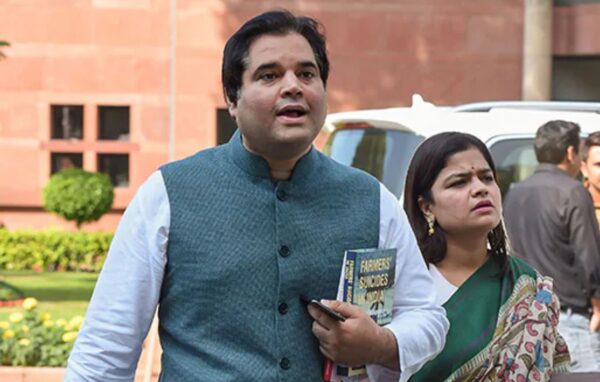 Photo of वरुण गांधी BJP में रहकर दे रहे हैं अपनी ही पार्टी को चुनौती