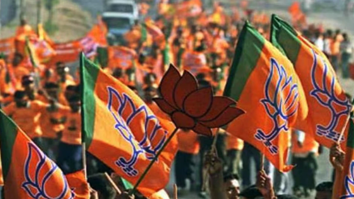 Photo of BJP ने जारी की केंद्रीय पदाधिकारियों की लिस्ट, यूपी से 9 नेताओं को मिली जगह