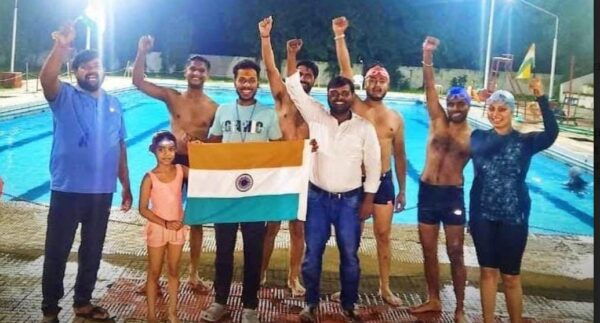 Photo of चंद्रयान-3 की सफलता का गवाह बना लखनऊ बटी मिठाई हुई आतिशबाजी