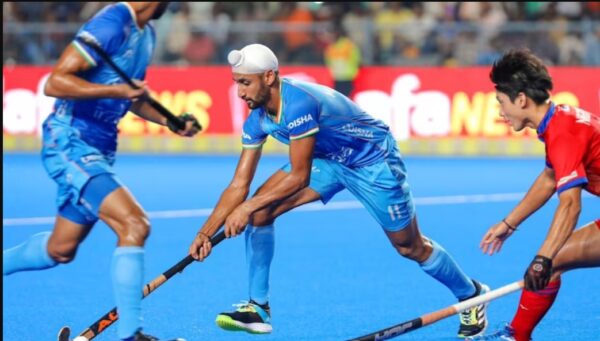 Photo of एशियन चैम्पियंस ट्रॉफी: जापान को हराकर फाइनल में पहुंचीं टीम इंडिया