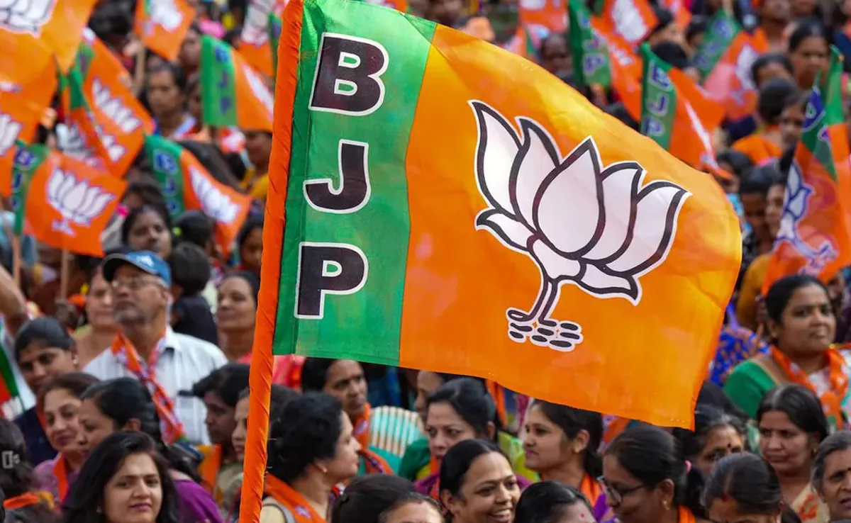योगी मॉडल से भाजपा जीत रही महिला विश्वास
