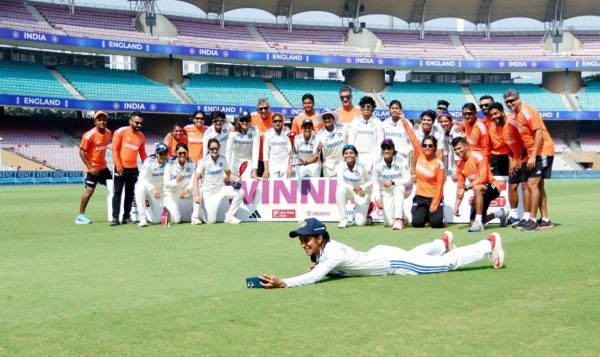 Photo of भारत की लड़कियों ने लहराया परचम, इंग्लैंड को 347 रनों के बड़े अंतर से शिकस्त