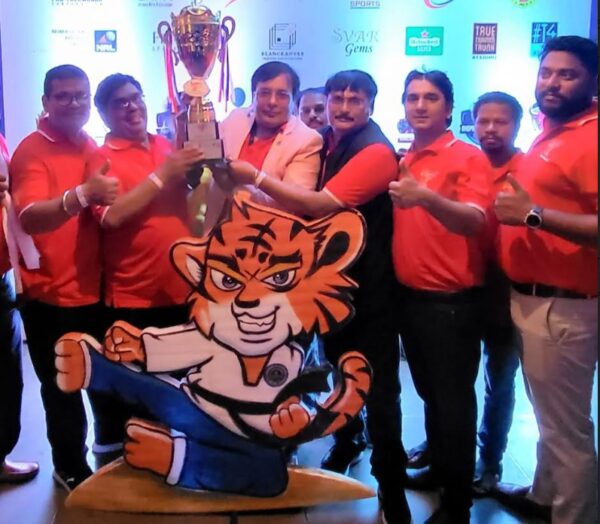 Photo of टीपीएल : हैदराबाद में जलवा बिखेरने के लिए लखनऊ नवाब तैयार