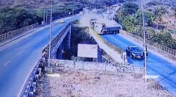 Photo of दहलाने वाला Video : टकराईं गाड़ियां और फिर आग के शोले में बदल गईं