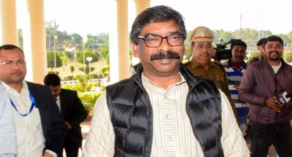 Photo of झारखंड: CM पद से इस्तीफा नहीं देंगे हेमंत सोरेन