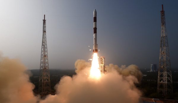 Photo of ISRO ने रचा इतिहास, XPoSAT को किया लॉन्‍च
