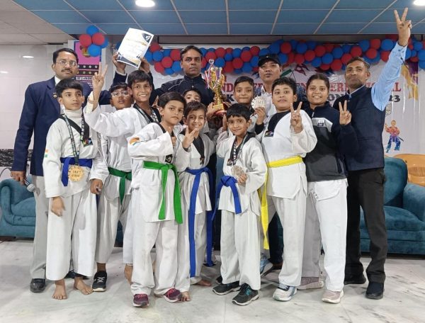 Photo of लखनऊ के ताइक्वांडो खिलाड़ियों ने 6 स्वर्ण , 5 रजत, 4 कांस्य सहित जीते 15 पदक