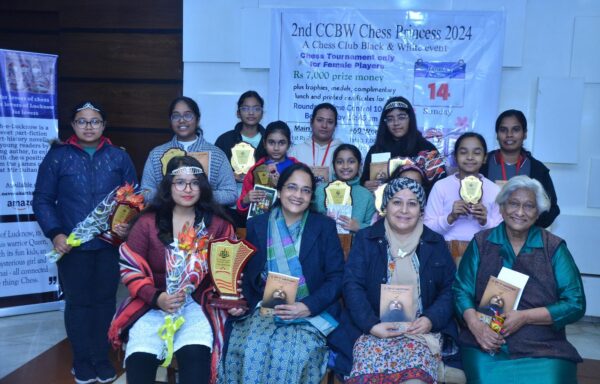 Photo of वर्तिका ने जीती ऑल-गर्ल्स द्वितीय सीसीबीडब्ल्यू चेस प्रिंसेस-2024 की विजेता ट्रॉफी