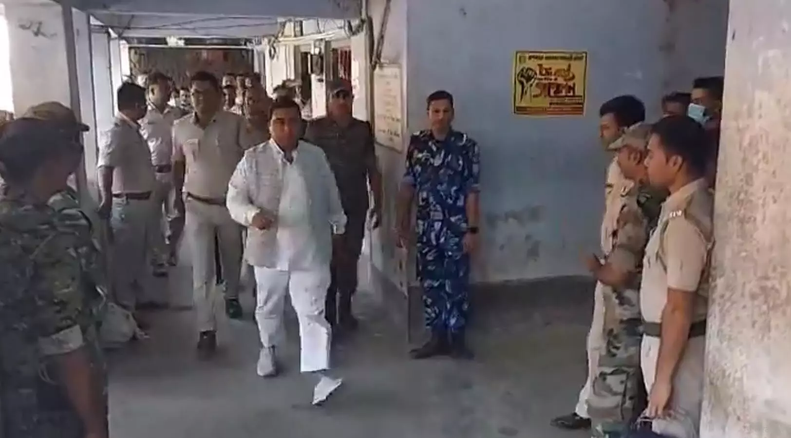 Photo of 10 दिन की पुलिस हिरासत में भेजे गए, टीएमसी नेता शाहजहां शेख़ 