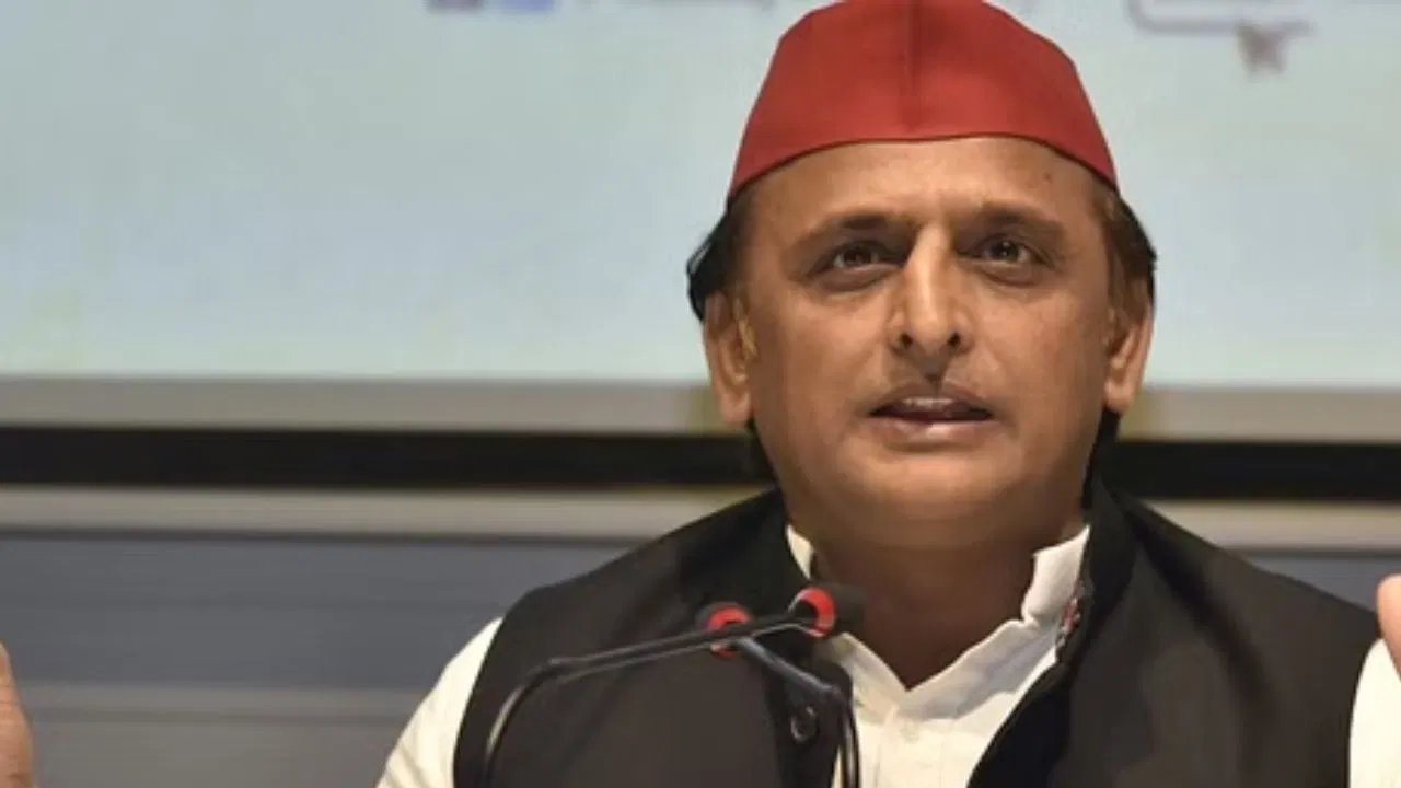 Photo of अखिलेश यादव की संपत्ति को लेकर बीजेपी का बड़ा दावा, कहा 20 सालों में इतनी बढ़ी संपति