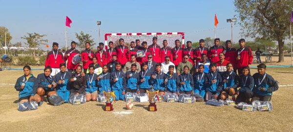 Photo of उत्तर प्रदेश के बालक व बालिकाओं ने 38वीं राष्ट्रीय सब जूनियर हैंडबॉल चैंपियनशिप में जीते रजत पदक