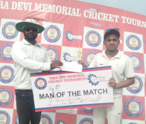 Photo of द्वितीय तारा देवी मेमोरियल क्रिकेट टूर्नामेंट : हिंदुस्तान फायर की जीत में चमके दिव्यांशु व आर्यन