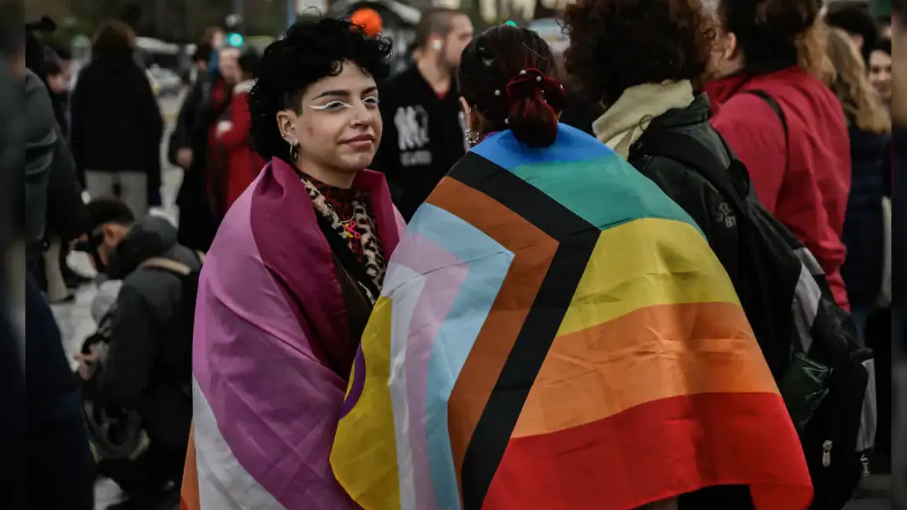 Photo of ग्रीस ने समलैंगिक शादी को दी मंजूरी, बना पहला रूढ़िवादी ईसाई देश