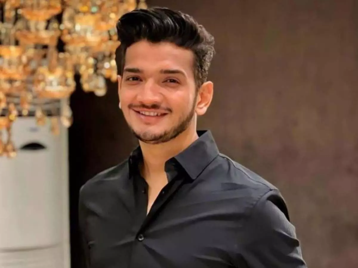 Photo of मुनव्वर फारुकी को मुंबई पुलिस ने हिरासत में लिया, जानें क्या है वजह